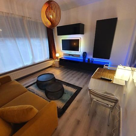 Cosy Corner In Quiet Suburb - All Cars Allowed 安特卫普 外观 照片