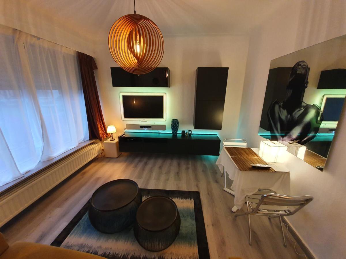 Cosy Corner In Quiet Suburb - All Cars Allowed 安特卫普 外观 照片